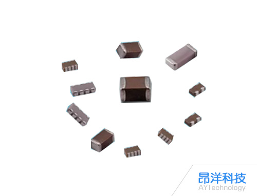 貼片電容與直插電容：結構、性能與應用的全面對比